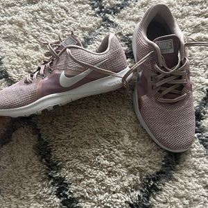 Size 10 Women’s Nike Training sneaker pink/purple